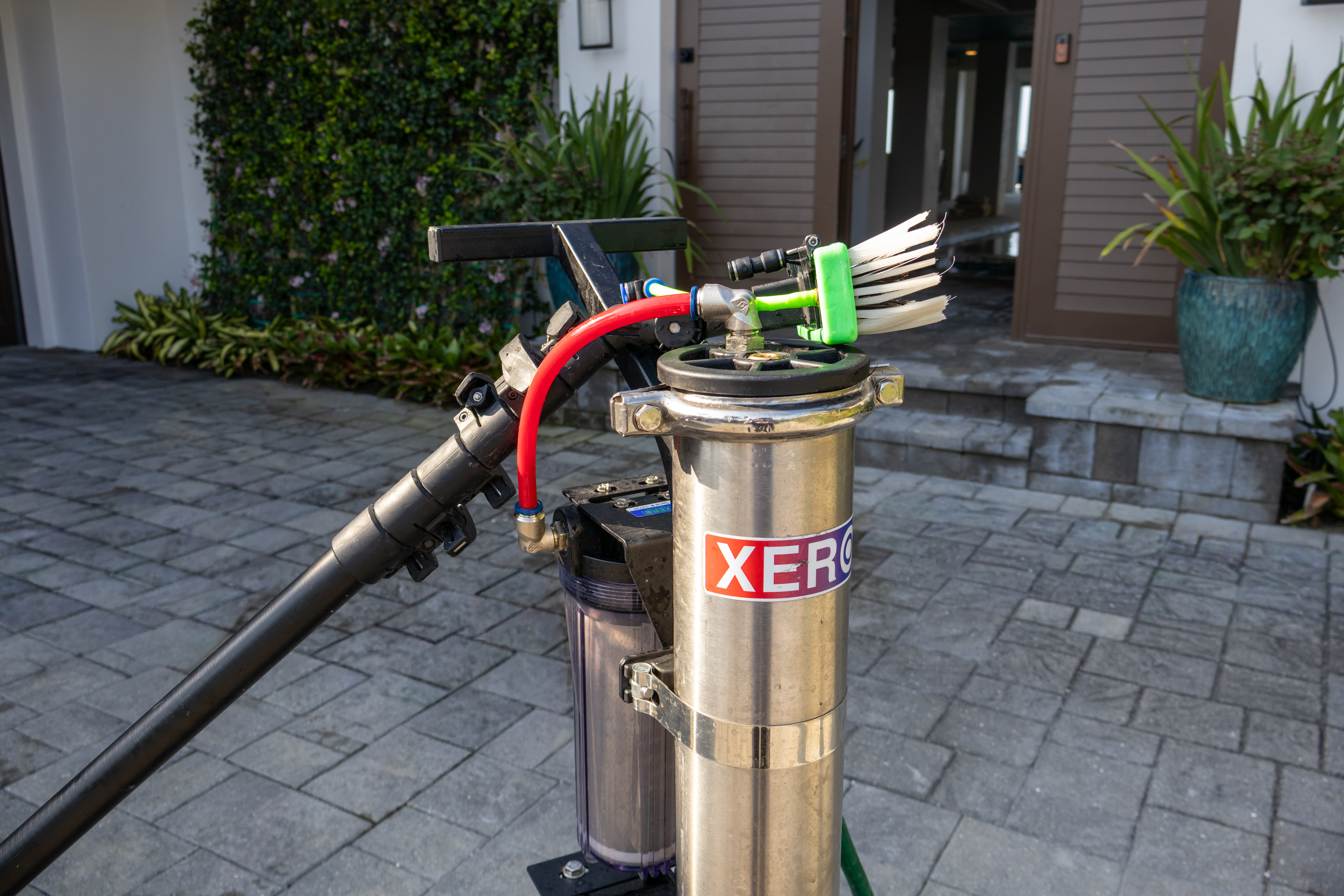 Professional window cleaning equipment